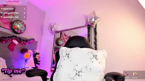 Snapshot of mariajo_sex_ chatting on 11, 12, 2024 MARIAJO Dont forget that Mariajosexy20 online show from 11, 12, 2024