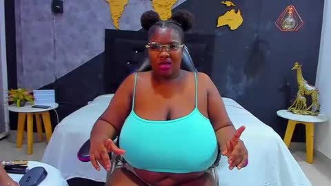 Snapshot of mariam__rossi chatting on 16, 10, 2025 MARIAM online show from 16, 10, 2025