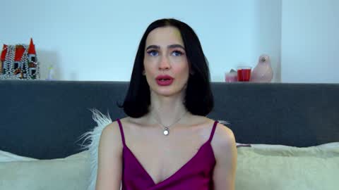 MariaMenson online show from 28, 1, 2025