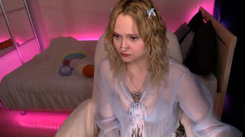 Snapshot of mariamilkis chatting on 3, 1, 2025 Maria online show from 3, 1, 2025