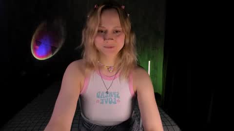 Snapshot of mariamilkis chatting on 13, 2, 2025 Maria online show from 13, 2, 2025