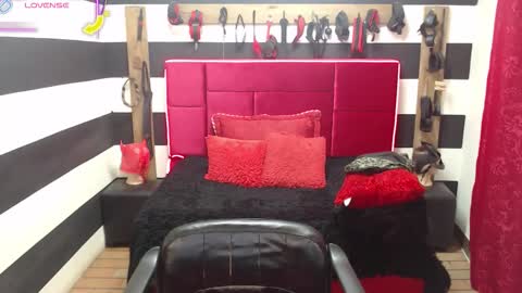 Snapshot of marian_ran_ chatting on 12, 9, 2025 Marian online show from 12, 9, 2025