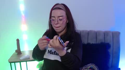 Snapshot of marian_ran_ chatting on 5, 12, 2025 Marian online show from 5, 12, 2025