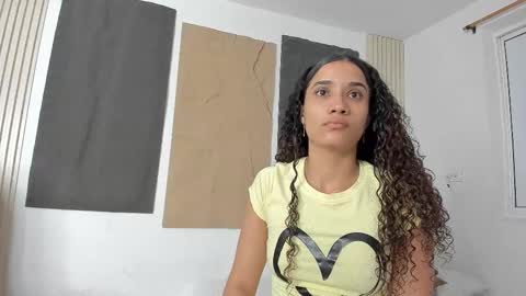 Snapshot of marian_rios chatting on 1, 10, 2025 Marian online show from 1, 10, 2025
