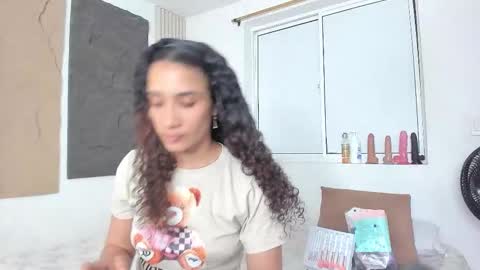 Snapshot of marian_rios chatting on 14, 10, 2025 Marian online show from 14, 10, 2025