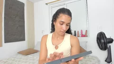 Snapshot of marian_rios chatting on 16, 10, 2025 Marian online show from 16, 10, 2025