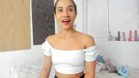 Snapshot of marian_rios chatting on 18, 10, 2025 Marian online show from 18, 10, 2025