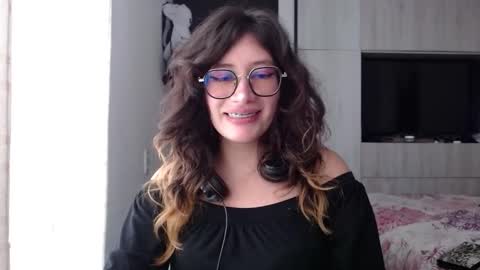 Mariana online show from 15, 10, 2025