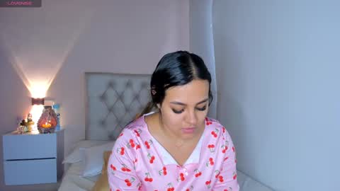 Snapshot of mariana___roexx chatting on 6, 10, 2025 Mariana roexx online show from 6, 10, 2025