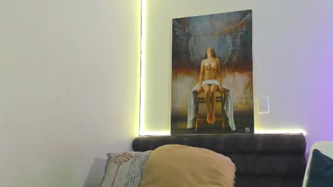 Snapshot of mariana_aangel chatting on 18, 7, 2026 Mariana Angel online show from 18, 7, 2026