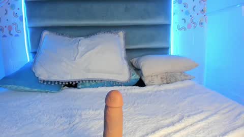 mariana_babe_ online show from 25, 1, 2025