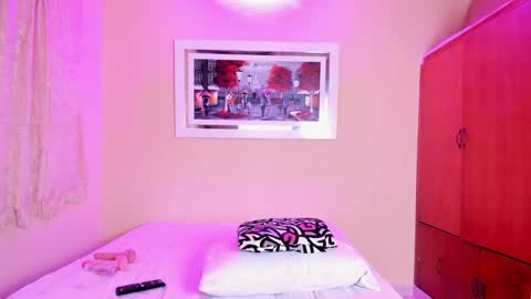 Snapshot of mariana_mauricio chatting on 25, 1, 2025 mariana mauricio online show from 25, 1, 2025