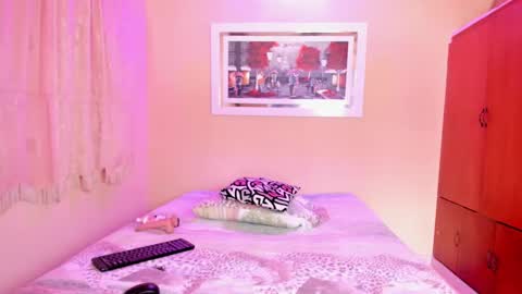 Snapshot of mariana_mauricio chatting on 25, 1, 2025 mariana mauricio online show from 25, 1, 2025