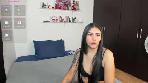 MARIANA Y VALENTINA online show from 17, 10, 2025