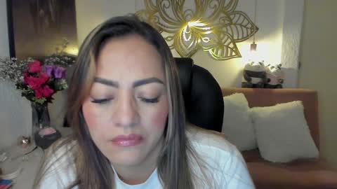 Snapshot of marianalopez81 chatting on 28, 1, 2025 Mariana Lopez online show from 28, 1, 2025