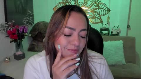 Snapshot of marianalopez81 chatting on 6, 2, 2025 Mariana Lopez online show from 6, 2, 2025