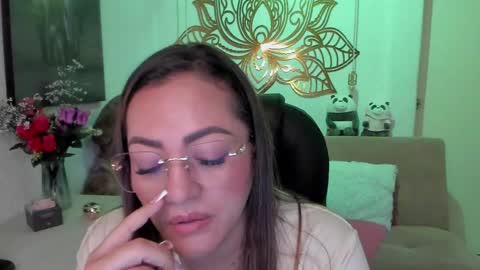 Snapshot of marianalopez81 chatting on 11, 2, 2025 Mariana Lopez online show from 11, 2, 2025
