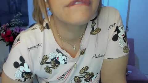 Snapshot of marianalopez81 chatting on 12, 2, 2025 Mariana Lopez online show from 12, 2, 2025