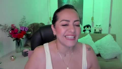 Snapshot of marianalopez81 chatting on 22, 2, 2025 Mariana Lopez online show from 22, 2, 2025