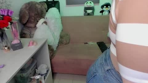 Snapshot of marianalopez81 chatting on 23, 2, 2025 Mariana Lopez online show from 23, 2, 2025