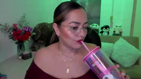 Snapshot of marianalopez81 chatting on 24, 2, 2025 Mariana Lopez online show from 24, 2, 2025
