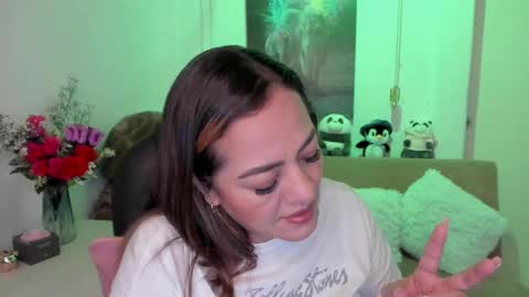 Snapshot of marianalopez81 chatting on 25, 2, 2025 Mariana Lopez online show from 25, 2, 2025