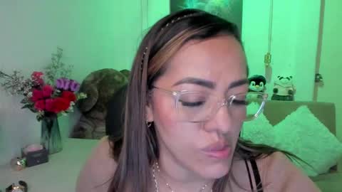 Snapshot of marianalopez81 chatting on 26, 2, 2025 Mariana Lopez online show from 26, 2, 2025