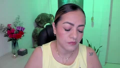 Snapshot of marianalopez81 chatting on 27, 2, 2025 Mariana Lopez online show from 27, 2, 2025