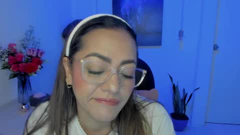 Snapshot of marianalopez81 chatting on 28, 2, 2025 Mariana Lopez online show from 28, 2, 2025