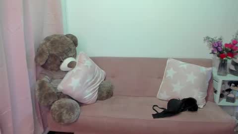 Snapshot of marianalopez81 chatting on 11, 3, 2025 Mariana Lopez online show from 11, 3, 2025