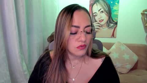 Snapshot of marianalopez81 chatting on 9, 10, 2025 Mariana Lopez online show from 9, 10, 2025