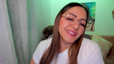 Snapshot of marianalopez81 chatting on 18, 10, 2025 Mariana Lopez online show from 18, 10, 2025