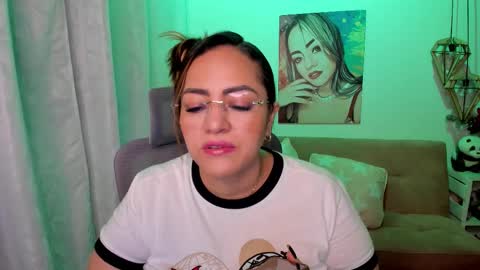 Snapshot of marianalopez81 chatting on 1, 11, 2025 Mariana Lopez online show from 1, 11, 2025