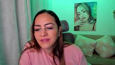 Snapshot of marianalopez81 chatting on 11, 11, 2025 Mariana Lopez online show from 11, 11, 2025