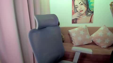 Snapshot of marianalopez81 chatting on 4, 12, 2025 Mariana Lopez online show from 4, 12, 2025