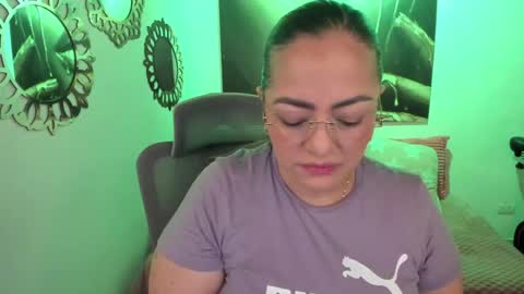 Snapshot of marianalopez81 chatting on 2, 6, 2026 Mariana Lopez online show from 2, 6, 2026