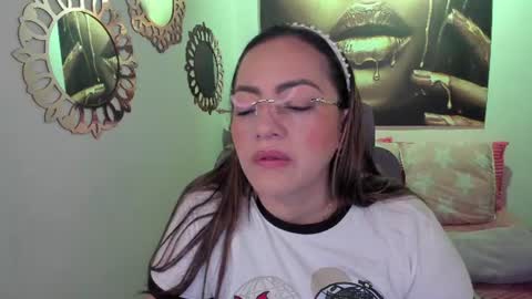 Snapshot of marianalopez81 chatting on 14, 6, 2026 Mariana Lopez online show from 14, 6, 2026