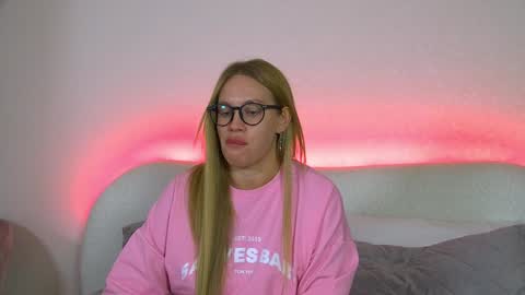 Snapshot of marianeumann chatting on 25, 1, 2025 Maria online show from 25, 1, 2025