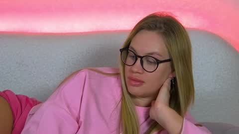 Snapshot of marianeumann chatting on 26, 1, 2025 Maria online show from 26, 1, 2025