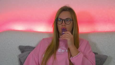 Snapshot of marianeumann chatting on 26, 1, 2025 Maria online show from 26, 1, 2025