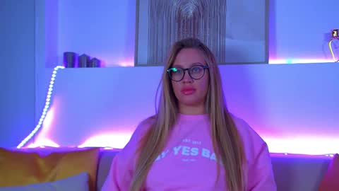 Snapshot of marianeumann chatting on 9, 2, 2025 Maria online show from 9, 2, 2025