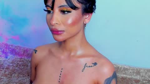 Snapshot of marianne__ chatting on 1, 2, 2025 M A R I A N E online show from 1, 2, 2025