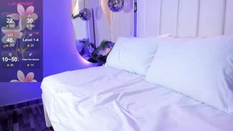 Snapshot of mariathlittle chatting on 24, 9, 2025 Maria online show from 24, 9, 2025