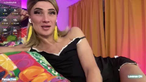 Snapshot of maridekoks chatting on 27, 11, 2025 Mari online show from 27, 11, 2025