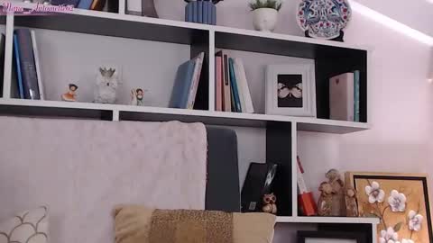 Snapshot of marie_antoinette62 chatting on 21, 11, 2025 Maria online show from 21, 11, 2025