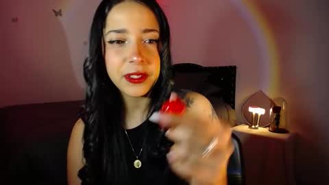 Nicolle online show from 17, 12, 2024