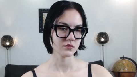 Marie Fitch online show from 22, 11, 2025