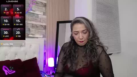Snapshot of marie_hss chatting on 27, 12, 2024 marie_hss online show from 27, 12, 2024