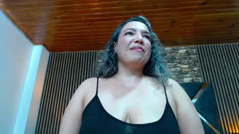 Snapshot of marie_hss chatting on 2, 10, 2025 marie_hss online show from 2, 10, 2025