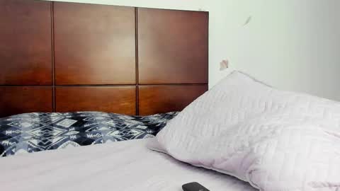 Snapshot of marie_pourtoi chatting on 15, 11, 2025 700 pm Washington time online show from 15, 11, 2025